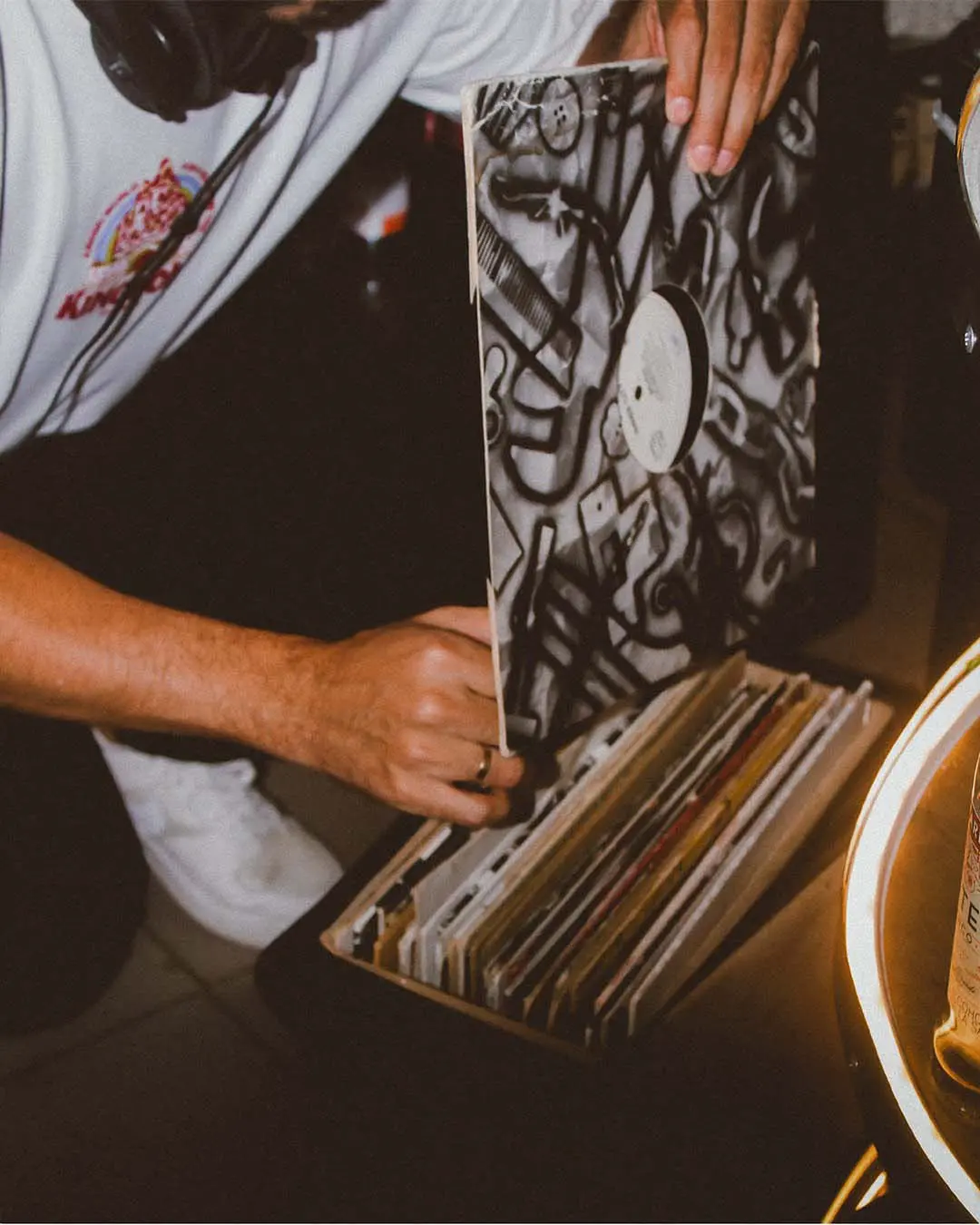 Época Sound Bar Exterior